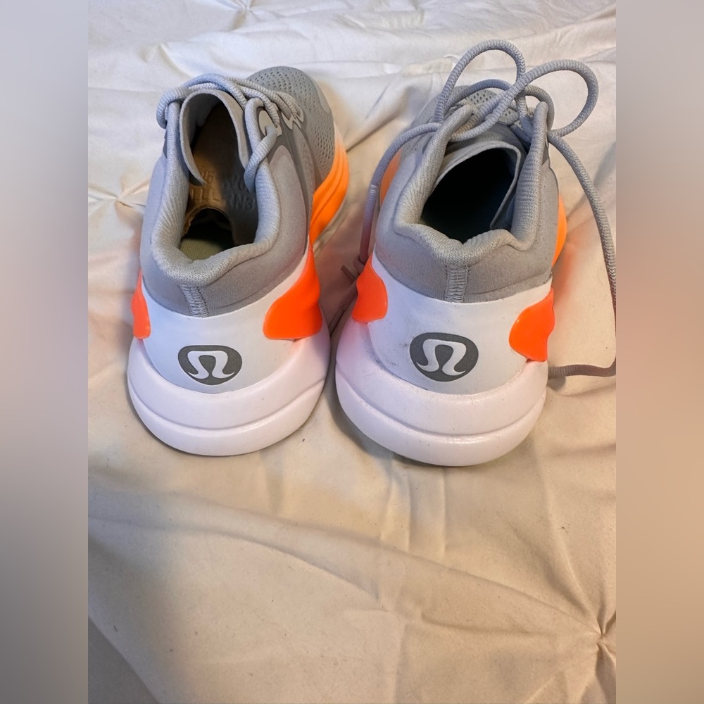 Brand new women’s blissfeel Lululemon sneakers - Picture 6 of 6